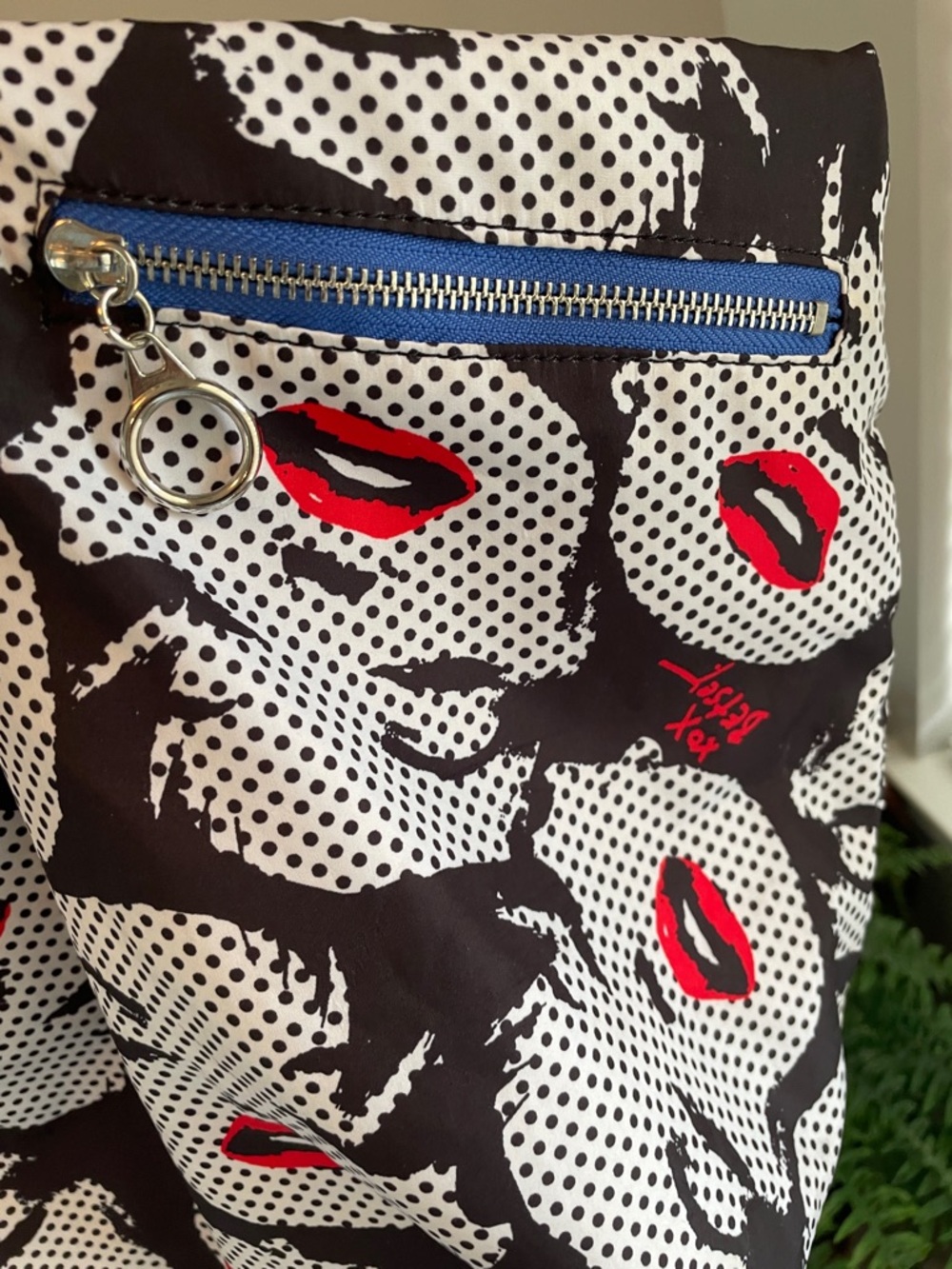 Betsey Johnson Vintage Marilyn Monroe Black & White Pop Art Tote - Picture 10 of 10